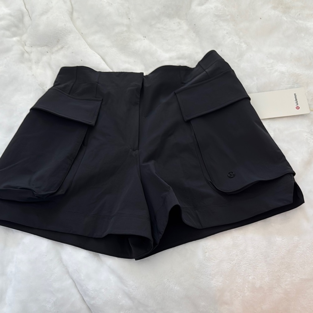 Lululemon Athletica Black Cargo Shorts Versatile Design